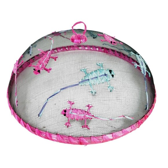 Vintage 60s Pink Domed Embroidered Mesh Raffia Lizards Round Food Cover - Picture 1 of 5
